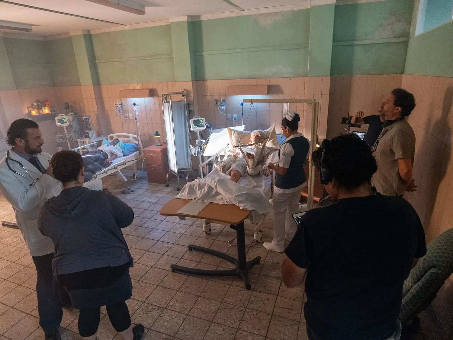 Set del hospital durante el rodaje de Día de Muertos